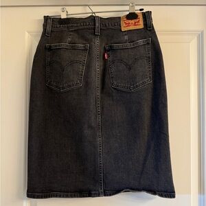 Levi’s Denim Midi Skirt - Black Button-Up